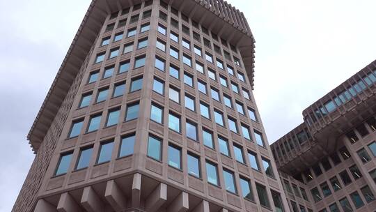英国伦敦的法院大楼视频素材模板下载