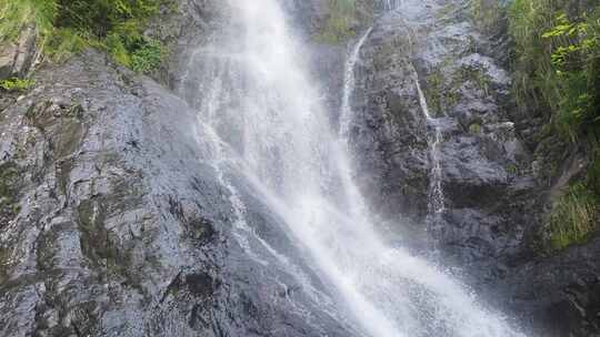 瀑布森林流水大自然小溪水山涧水源泉水山水