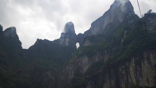 实拍张家界天门山索道观光