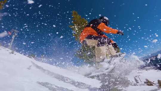 滑雪户外滑雪高山雪山极限运动阳光蓝天白云