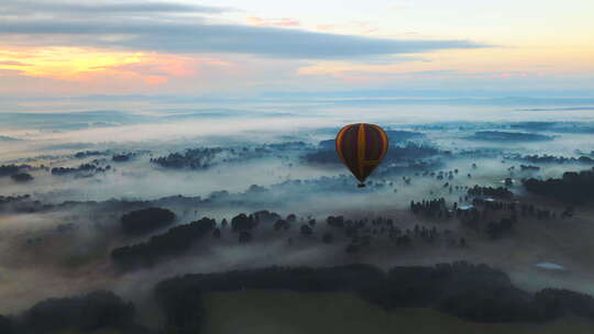 绝美热气球云雾日出