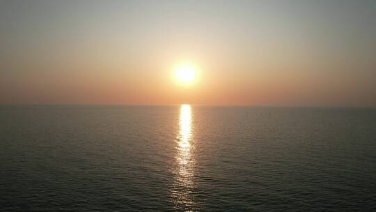 湛江北部湾遂溪角头沙海上日落夕阳航拍
