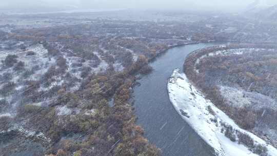 航拍秋季呼伦贝尔湿地风雪交加