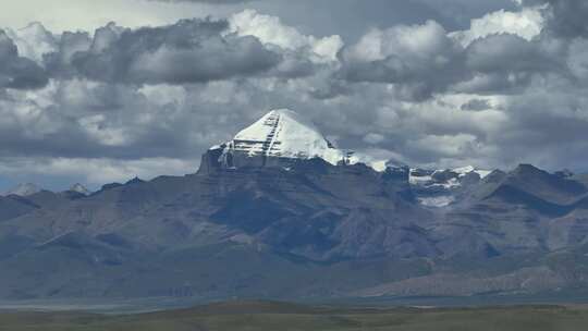 西藏阿里地区冈仁波齐神山雪山高空航拍
