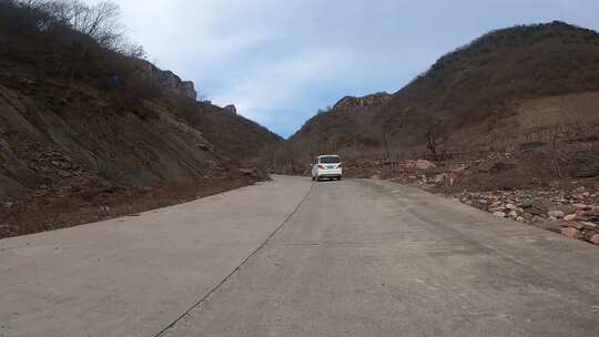 公路 车辆 行驶 移动 道路 自然风景