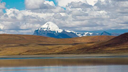 西藏阿里拉昂错措湖泊冈仁波齐自然风光延时视频素材模板下载