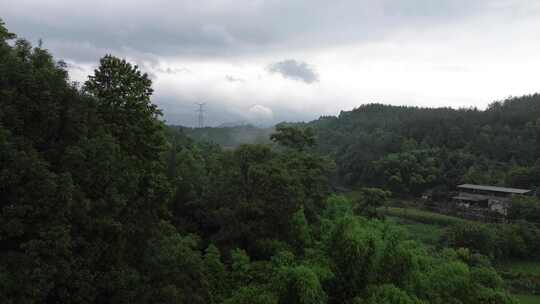 绵阳北川附近的大山与村庄