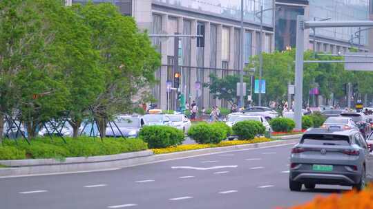 城市马路街道街头街景上班下班高峰期汽车车