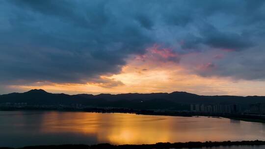 4K航拍昆明市滇池大观公园湿地夕阳10