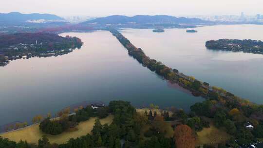 杭州西湖杨公堤浴鹄湾清晨光影秋色航拍
