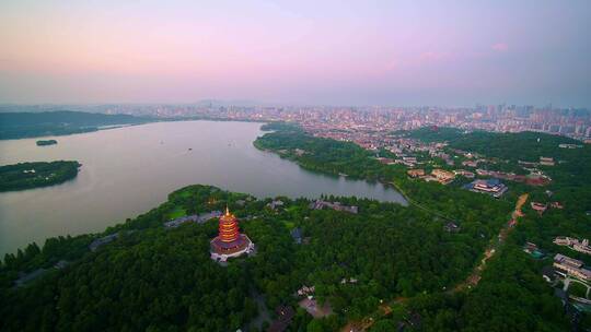 航拍夕阳杭州著名景点西湖风景区雷峰塔