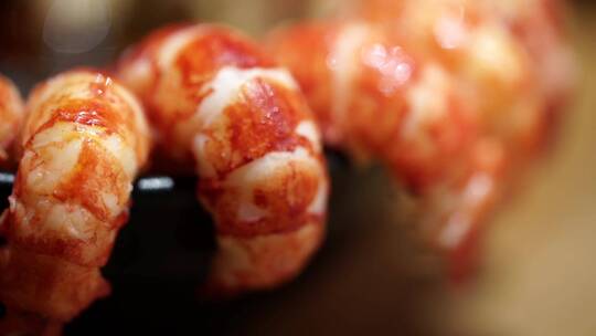 小龙虾肉串蘸碟花剥壳油焖清蒸展示餐饮诱人视频素材模板下载