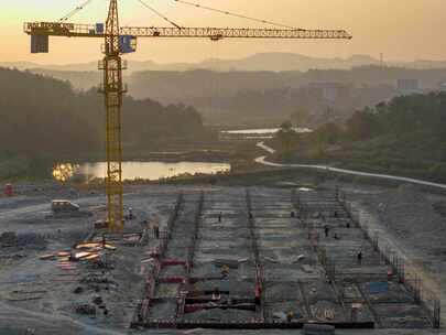 高速服务区工地建设航拍延时