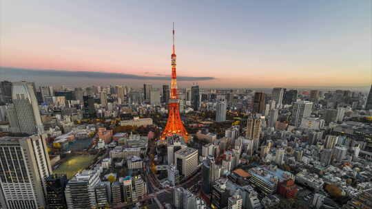 日本东京塔繁华城市道路的日落晚霞黄昏日出
