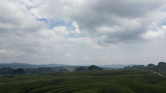 贵州山川阿西里西草原白云蓝天