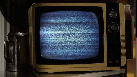老式电视开启关闭视频素材模板下载