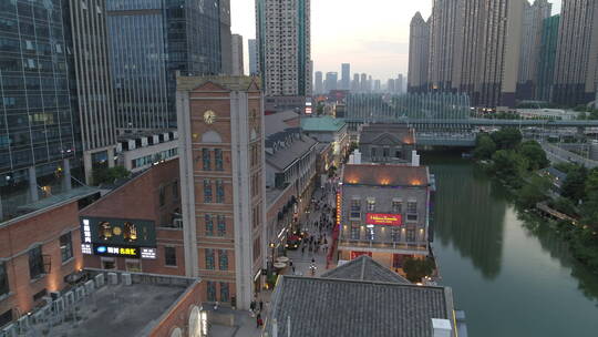 武汉市汉街航拍黄昏街景人工河道步行街桥