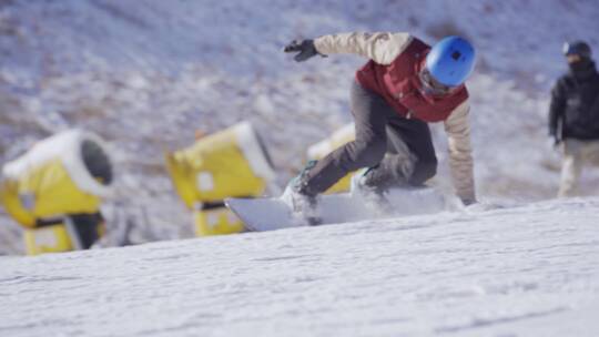 实拍滑雪运动视频素材模板下载