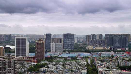 多云延时成都雨后多云延时城市塔吊