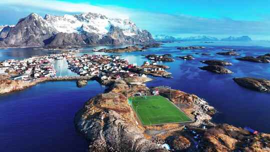 4K航拍挪威亨宁斯维尔足球场景色美景