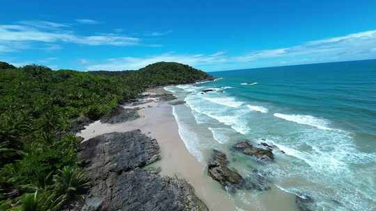 巴西巴伊亚州伊塔卡雷的哈韦齐尼奥海滩。旅游景观。