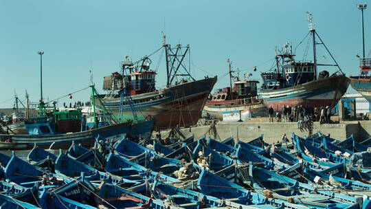 索维拉码头上的渔民