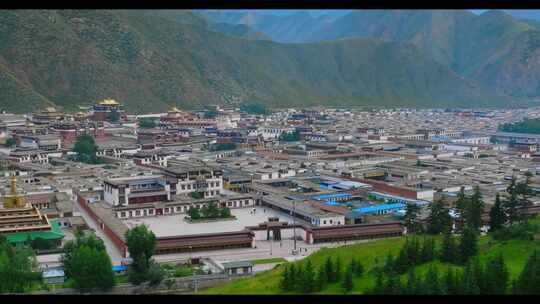 航拍甘南拉卜楞寺 寺庙全景