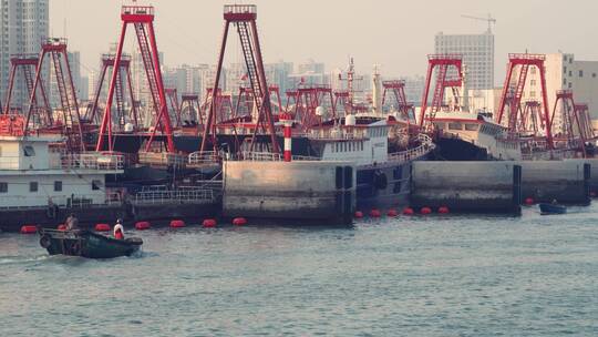 海边海港货船停泊驳船广西北海市海口渔船视频素材模板下载