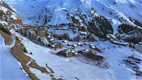 法国阿尔卑斯山的Avoriaz High