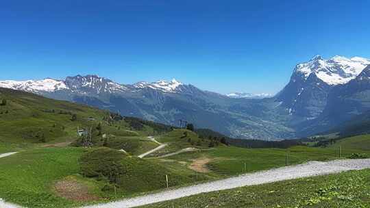 瑞士阿尔卑斯山全景，伯尔尼高地克莱恩谢德