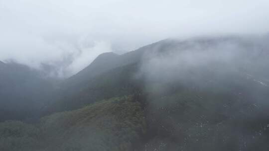 雨后山雾自然风景航拍