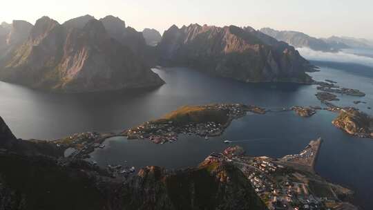 Reine lofoten Reineb