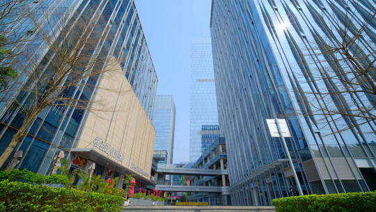 南宁五象新区街景 现代化高楼林立城市穿梭