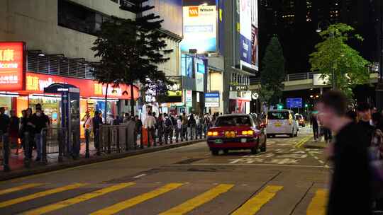 香港斑马线行人过马路红绿灯路口人行横道