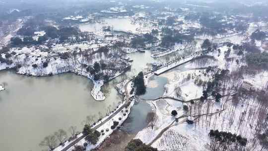 航拍瘦西湖风景区大明寺观音山园林雪景