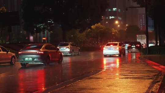 台州雨夜街景