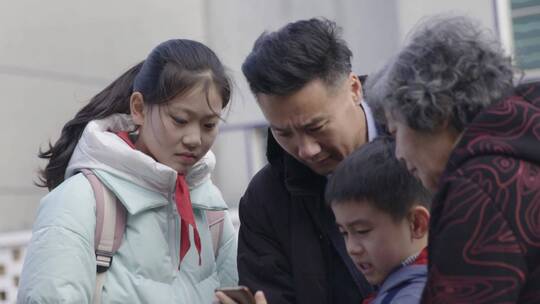 让爱回家留守儿童中学生小学生新年