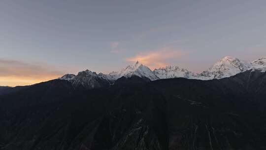 云南香格里拉梅里雪山飞来寺高空航拍