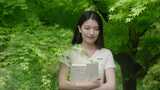 大学生美女看书学习校园公园夏天春天树林高清在线视频素材下载