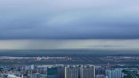 雷暴风雨和乌云下深圳机场航站楼全景延时