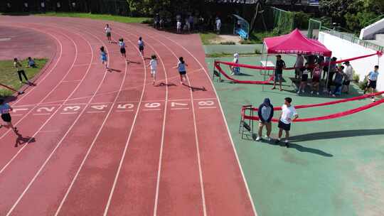 航拍小学生田径赛跑升格