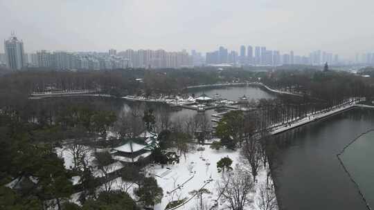 武汉东湖风景区碧潭观鱼雪景航拍