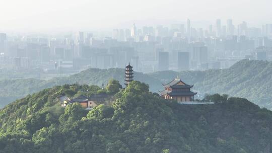 杭州湘湖先照禅寺和城市风光