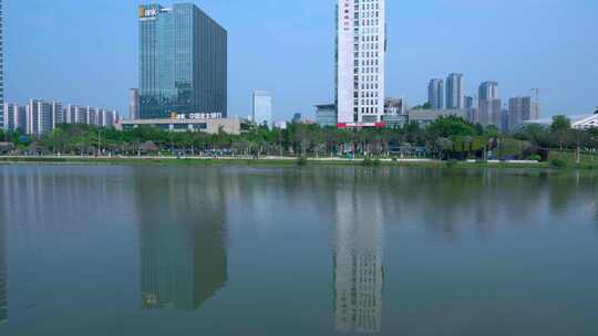 广州南沙蕉门河公园与城市摩天大楼建筑