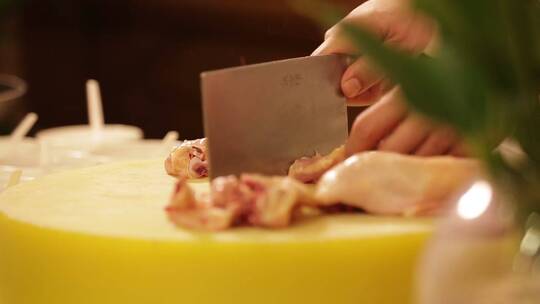 厨师拆解切分鸡肉 (9)视频素材模板下载
