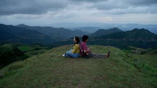 山水人女孩山