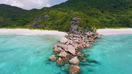 海滩，海岸，热带度假村，岩石