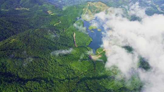 航拍云雾山河绿水青山自然风景