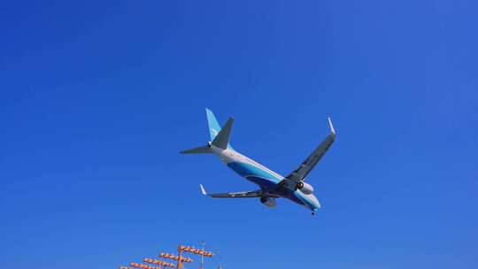 厦门航空 飞机 航班 飞机降落 高崎机场视频素材模板下载