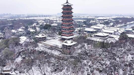 航拍瘦西湖景区园林大明寺观音山宋夹城雪景